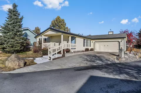 2380 NE Crocus Way, Bend, OR 97701 photo 2
