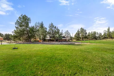 62255 Wallace Rd, Bend, OR 97701 photo 48