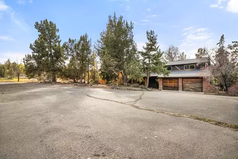 62255 Wallace Rd, Bend, OR 97701 photo 4