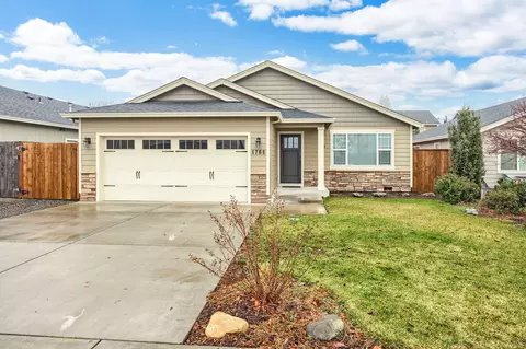 1766 Warren Way, Medford, OR 97501
