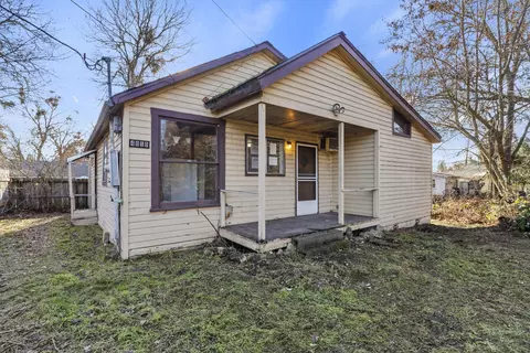 405 SW Bridge St #D, Grants Pass, OR 97526