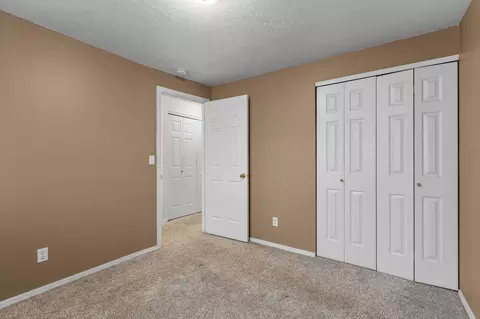 Bedroom - 20732 Gallop Rd, Bend, OR 97701 photo 4 of 7
