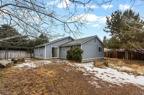 Exterior - 20732 Gallop Rd, Bend, OR 97701 photo 2 of 4