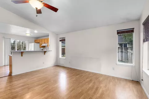 Living - 20732 Gallop Rd, Bend, OR 97701 photo 2 of 3