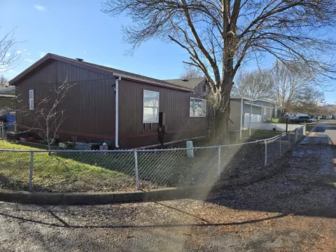 633 E Archwood Dr #101, Eagle Point, OR 97524 photo 12