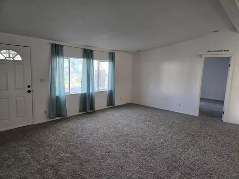 633 E Archwood Dr #101, Eagle Point, OR 97524 photo 14