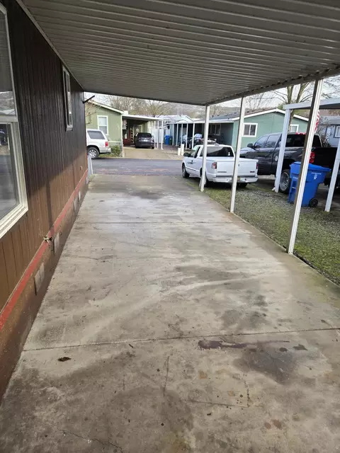 633 E Archwood Dr #101, Eagle Point, OR 97524 photo 8
