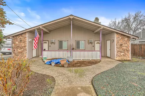 302 Boardman St, Medford, OR 97501