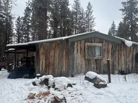 31208 Ground Hog Ln, Bonanza, OR 97623