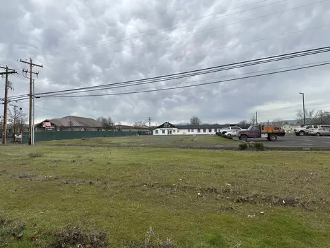 1202 Hwy 62, White City, OR 97503