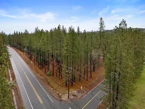 View/Area - 112 E Intervale Rd, Grants Pass, OR 97527 photo 9 of 10
