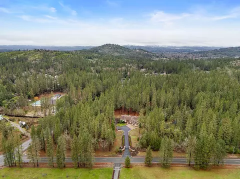 View/Area - 112 E Intervale Rd, Grants Pass, OR 97527 photo 10 of 10