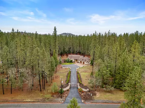 View/Area - 112 E Intervale Rd, Grants Pass, OR 97527 photo 7 of 10