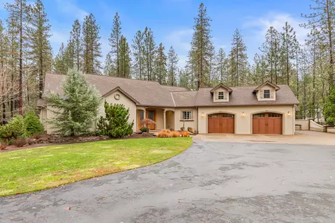 Exterior - 112 E Intervale Rd, Grants Pass, OR 97527 photo 13 of 16