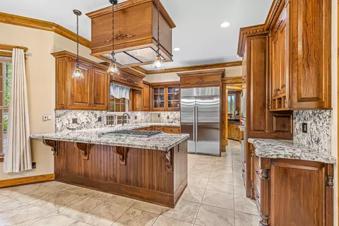 Kitchen - 112 E Intervale Rd, Grants Pass, OR 97527 photo 1 of 7