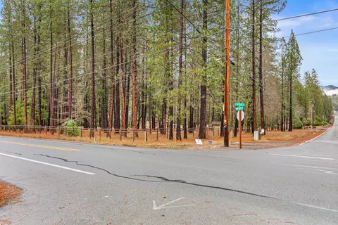Exterior - 112 E Intervale Rd, Grants Pass, OR 97527 photo 16 of 16