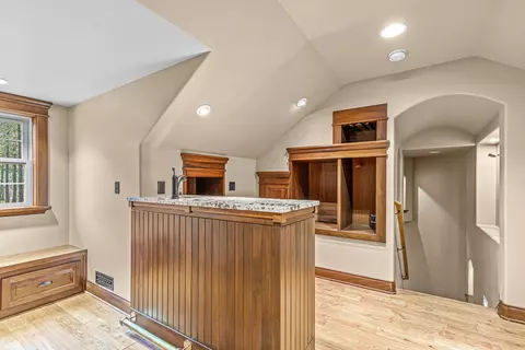 Entry Way - 112 E Intervale Rd, Grants Pass, OR 97527 photo 4 of 5