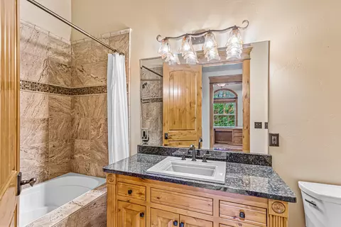 Bath - 112 E Intervale Rd, Grants Pass, OR 97527 photo 1 of 6