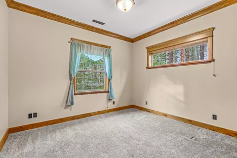 Bedroom - 112 E Intervale Rd, Grants Pass, OR 97527 photo 2 of 5