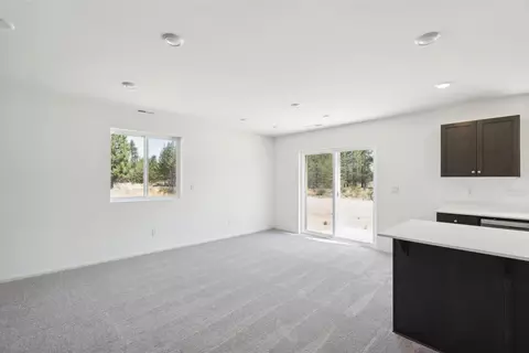 Living - 51768 Jubilee Pine Dr, La Pine, OR 97739 photo 1 of 2
