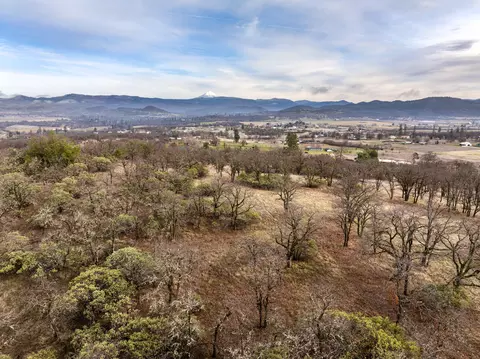 0 Stevens Rd, Eagle Point, OR 97524 photo 3
