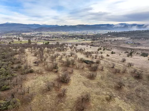 0 Stevens Rd, Eagle Point, OR 97524 photo 9
