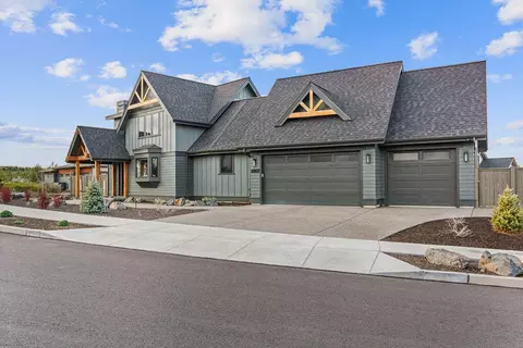 Exterior - 60827 SW Headwaters Loop, Bend, OR 97702 photo 3 of 9