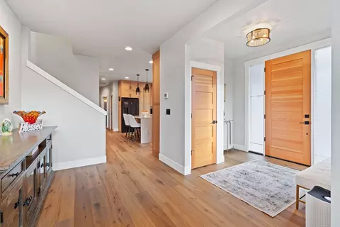 Entry Way - 60827 SW Headwaters Loop, Bend, OR 97702 photo 3 of 9