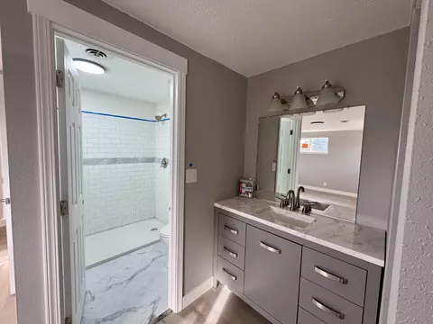Bath - 321 E Sage Ln, Culver, OR 97734 photo 2 of 2