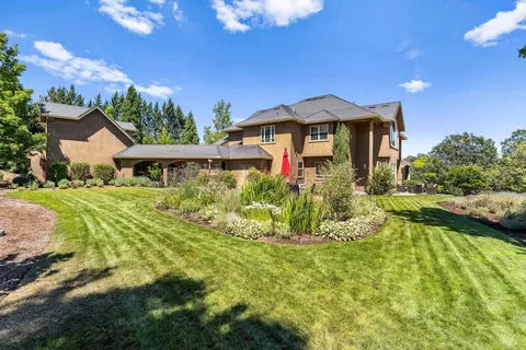 Exterior - 3944 Jonathan Way, Central Point, OR 97502 photo 11 of 11