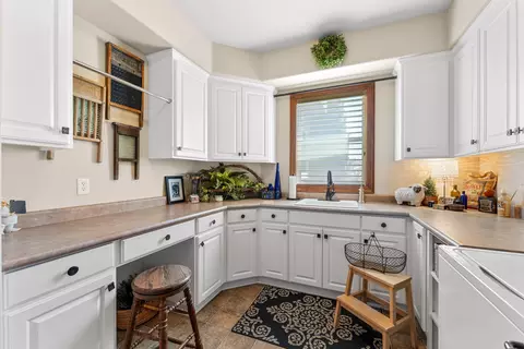 Other - 3944 Jonathan Way, Central Point, OR 97502 photo 4 of 8
