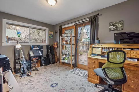 648 NE 9th St, Bend, OR 97701 photo 15