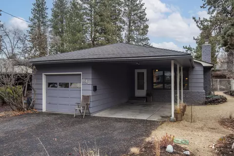 648 NE 9th St, Bend, OR 97701 photo 2