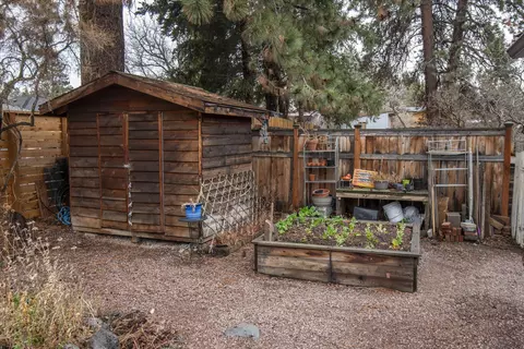 648 NE 9th St, Bend, OR 97701 photo 20