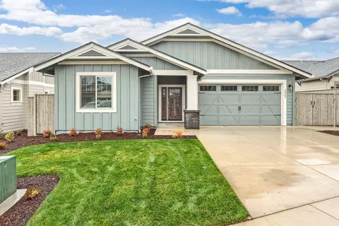 3963 Colorado Dr, Medford, OR 97504