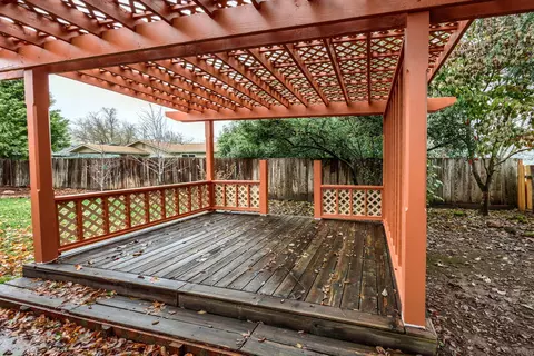 304 Teakwood Dr, Eagle Point, OR 97524 photo 17
