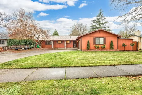 304 Teakwood Dr, Eagle Point, OR 97524 photo 35