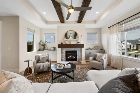 3978 NE Oakside Loop, Bend, OR 97701 photo 2
