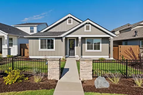 3974 NE Oakside Loop, Bend, OR 97701