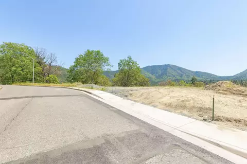 1645 Panoramic Loop, Grants Pass, OR 97527 photo 6