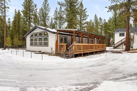 51620 Pine Loop Dr, La Pine, OR 97739 photo 2