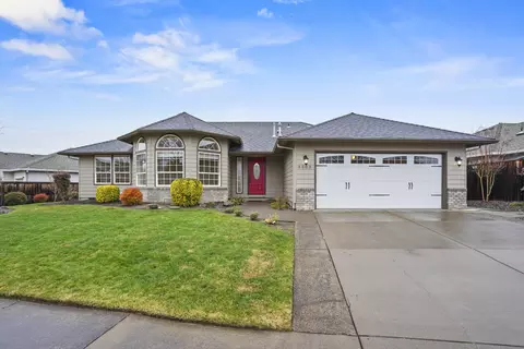 3503 Blueblossom Dr, Medford, OR 97504