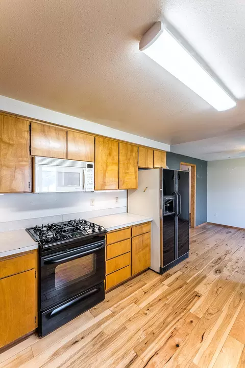 Kitchen - 61985 SE 27th St, Bend, OR 97702 photo 3 of 3