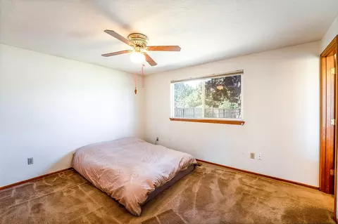 Bedroom - 61985 SE 27th St, Bend, OR 97702 photo 1 of 4