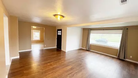 107 Tabor Ave, Eagle Point, OR 97524 photo 5