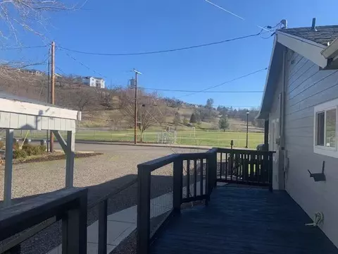 107 Tabor Ave, Eagle Point, OR 97524 photo 36