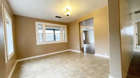 107 Tabor Ave, Eagle Point, OR 97524 photo 9