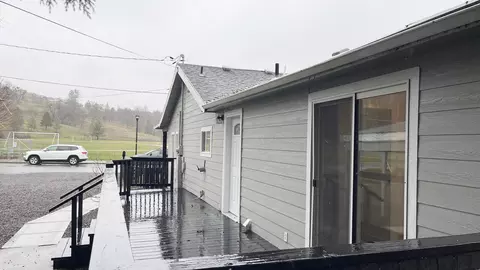 107 Tabor Ave, Eagle Point, OR 97524 photo 2
