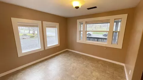 107 Tabor Ave, Eagle Point, OR 97524 photo 8