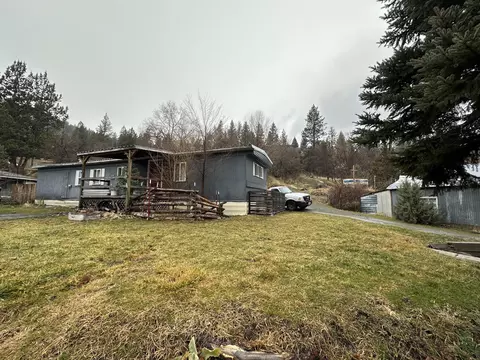 330 S Humbolt St, Canyon City, OR 97820